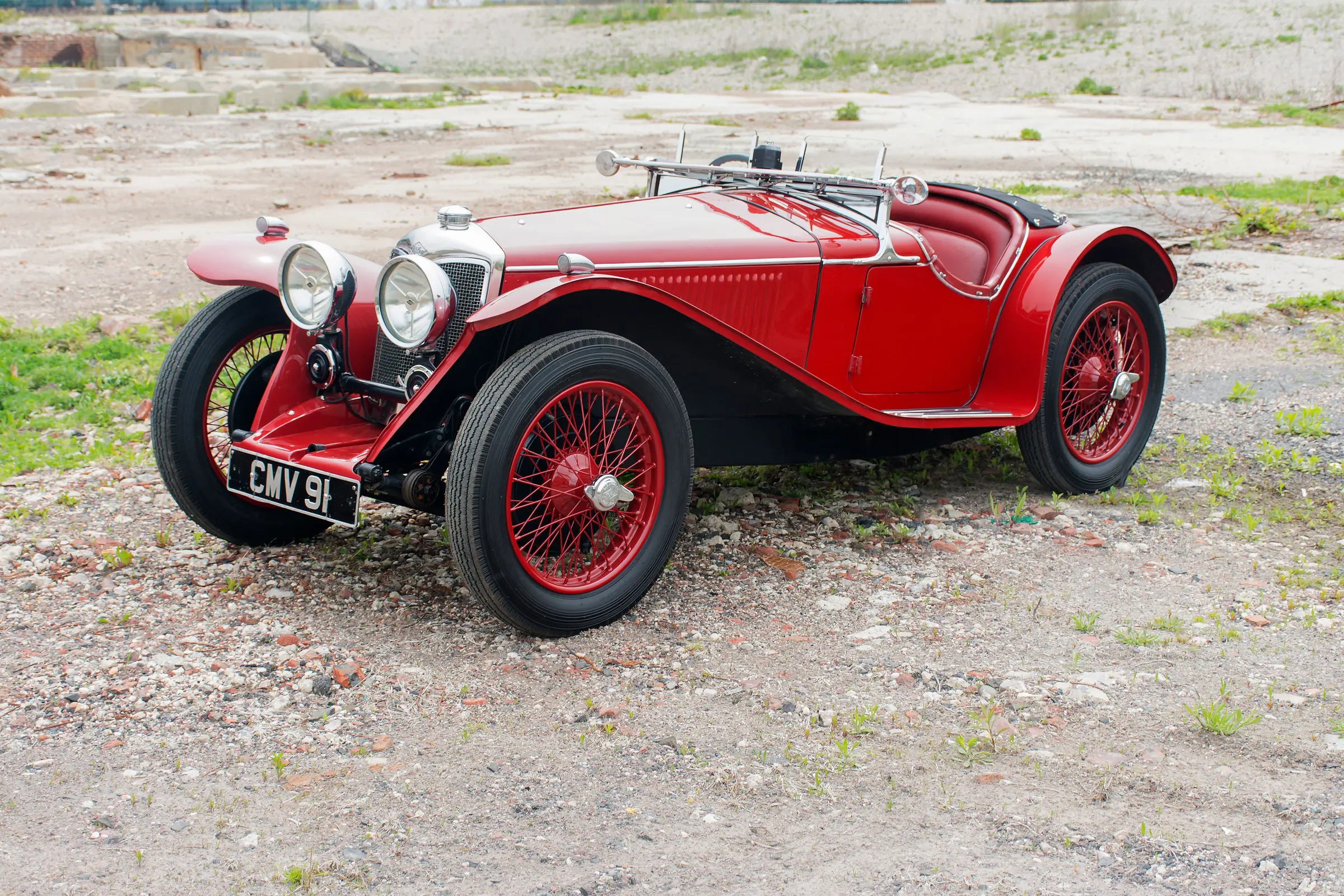 1935 Riley 9HP Imp: Küçük Hacimli Ama Yarış Ruhu Taşıyan İngiliz Spor Klasik