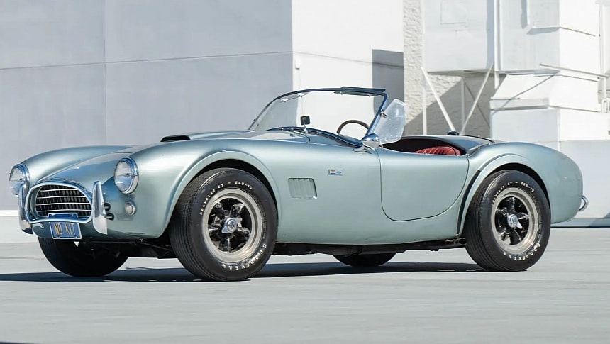 1964 Shelby 289 Cobra “Snake Charmer” (CSX2227): Hafif Gövde, Saf Güç ve Yarış DNA’sı