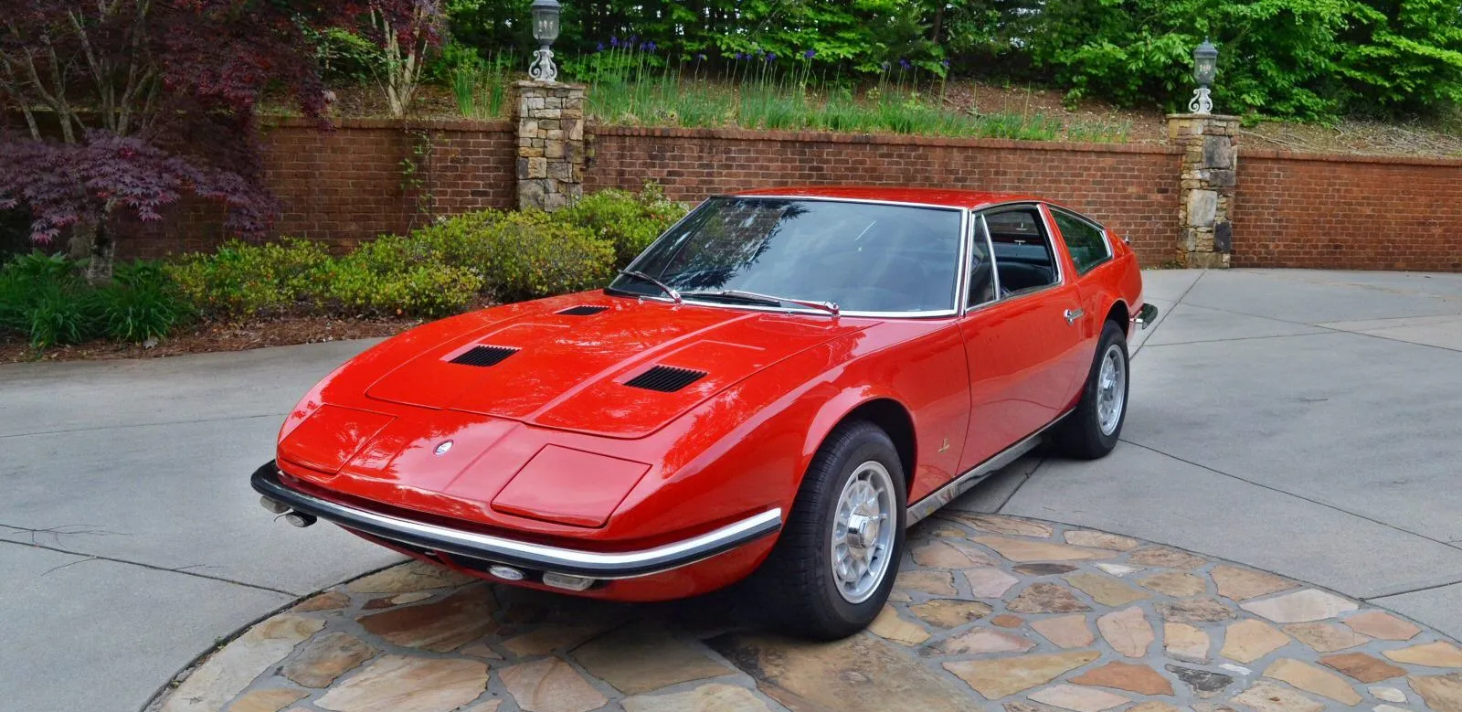 🚗 1973 Maserati Indy 4900 Coupé – İtalyan V8 Grand Tourer Zirvesi