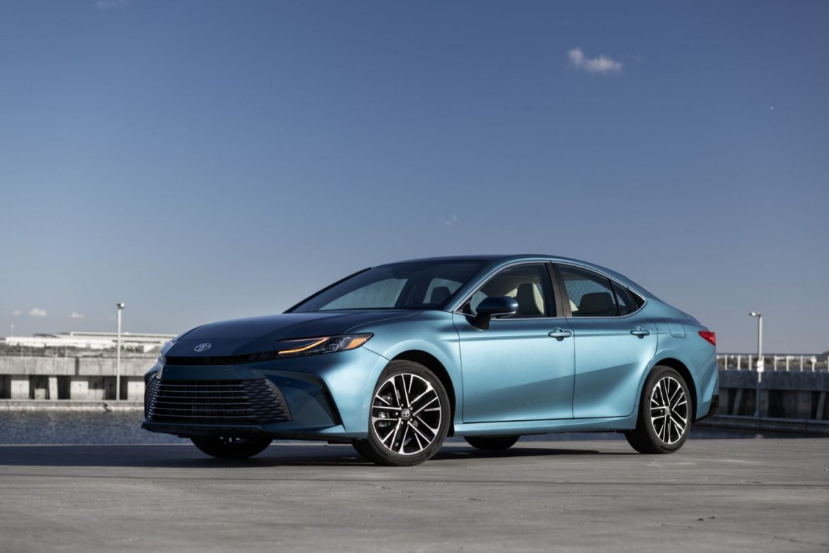 2025 Toyota Camry Hybrid Passion: Özellikler, Donanım ve Fiyatı