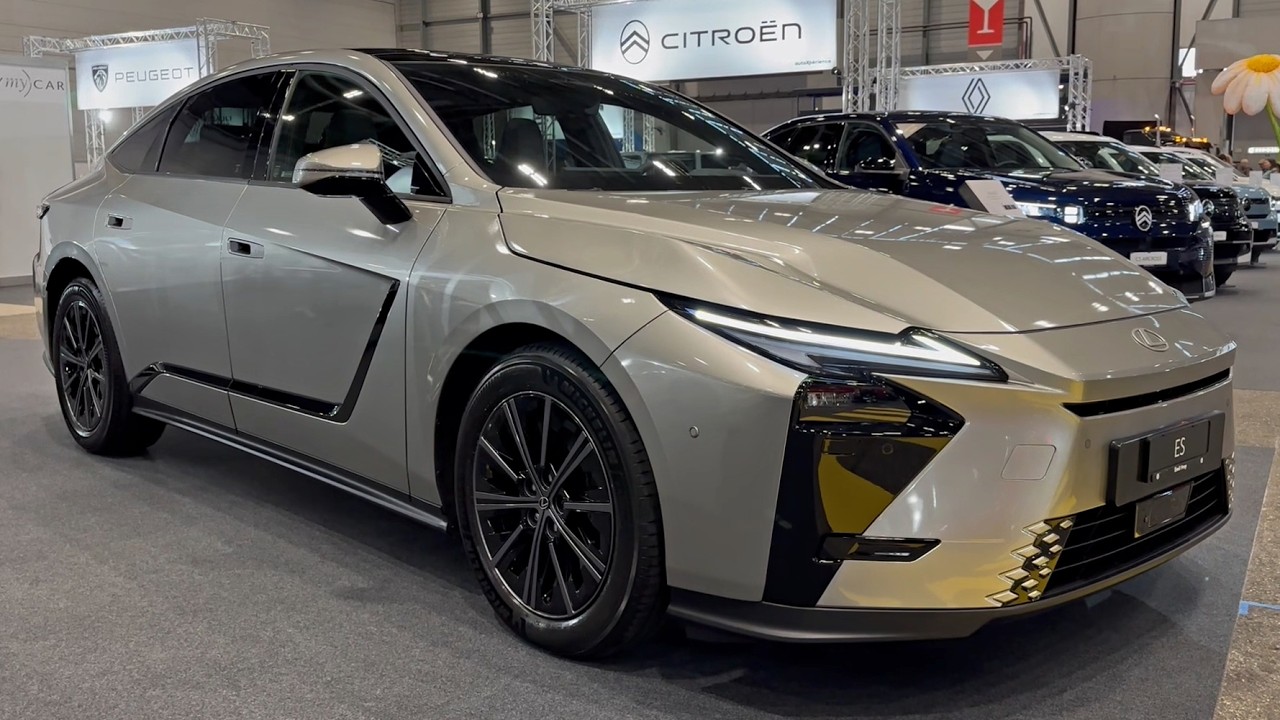 Lüks Sedanın Yeni Yüzü: 2026 Lexus ES 350h Teknik Özellikler, Performans ve Donanım
