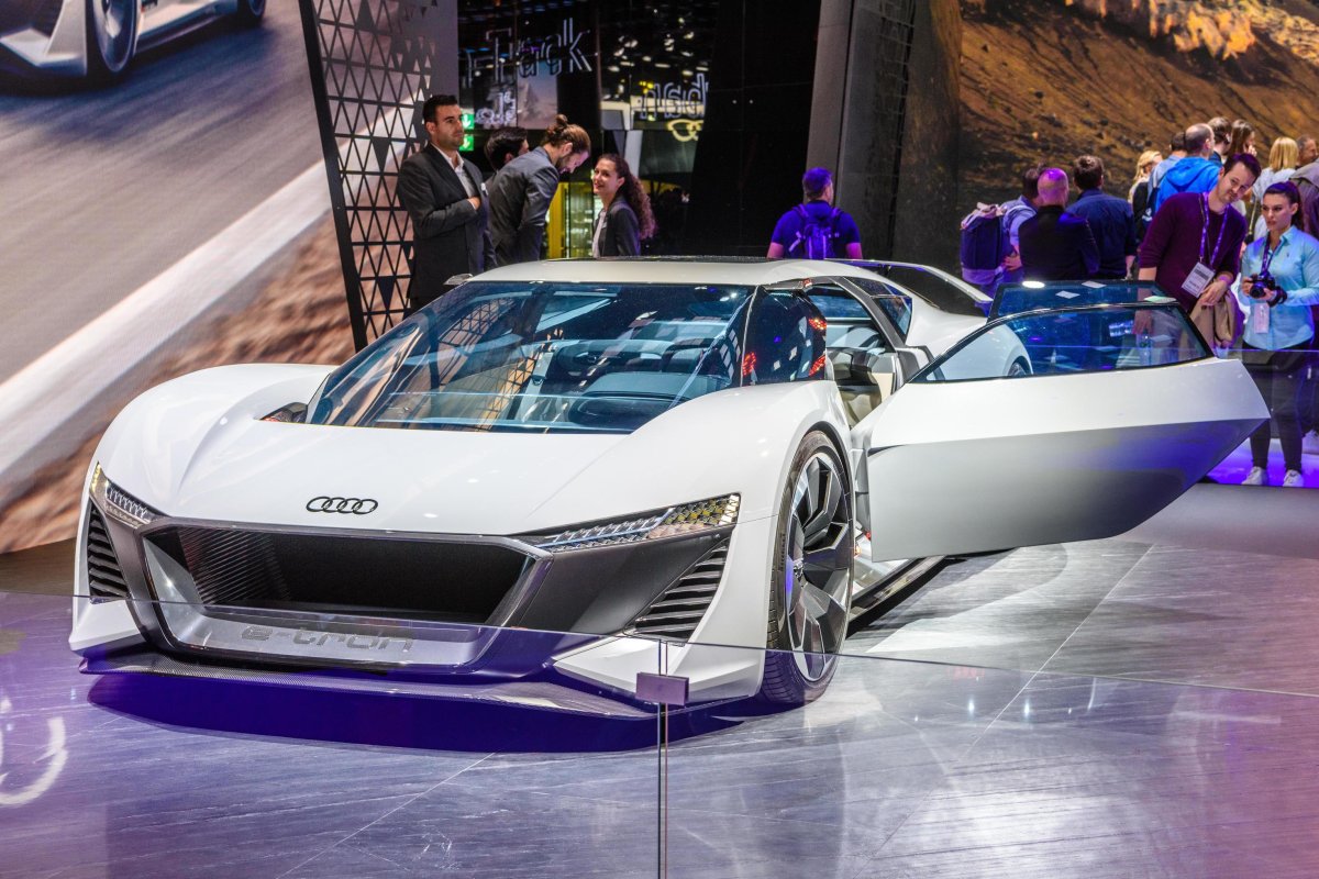 Audi PB18 e-tron Concept – Sürüşe Dönük Elektrikli Süper GT