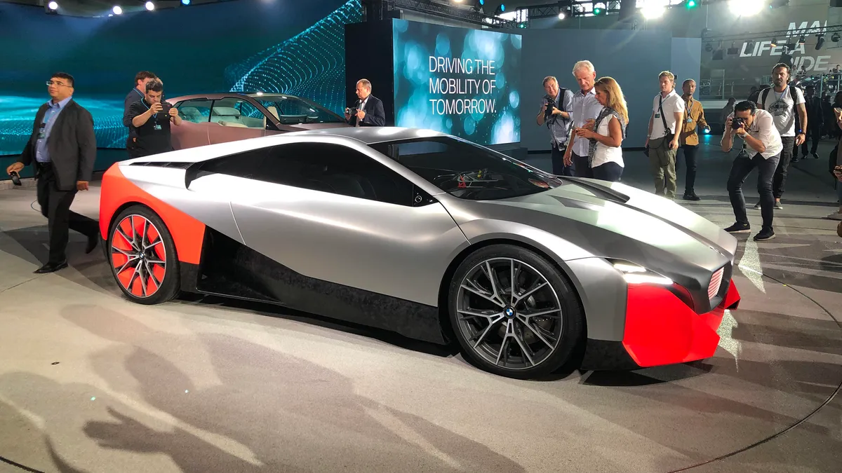 🔭 BMW Vision Serisi – Geleceğe Dair Tasarım Vizyonları