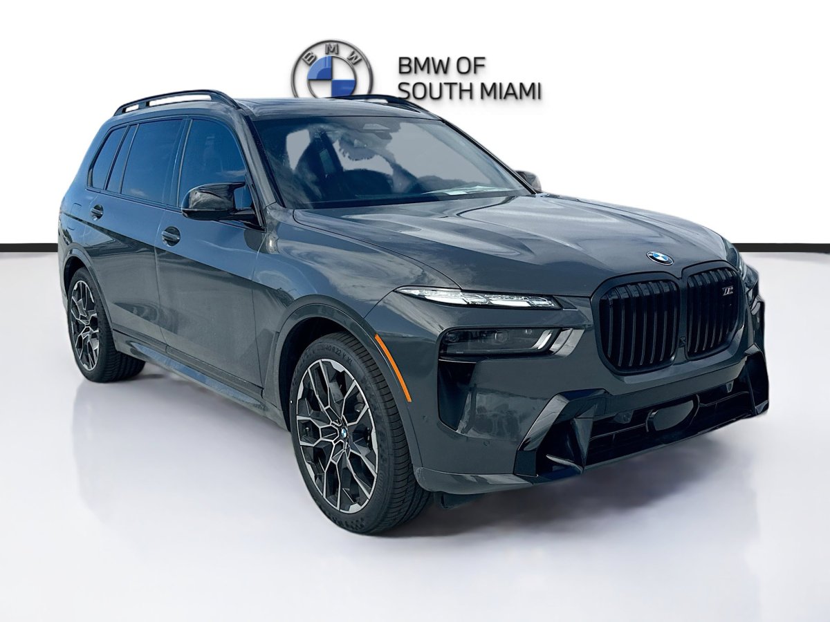 BMW X7 xDrive M60i M Sport 2025: 523 hp V8, Lüks İç Mekân, Gelişmiş Teknoloji