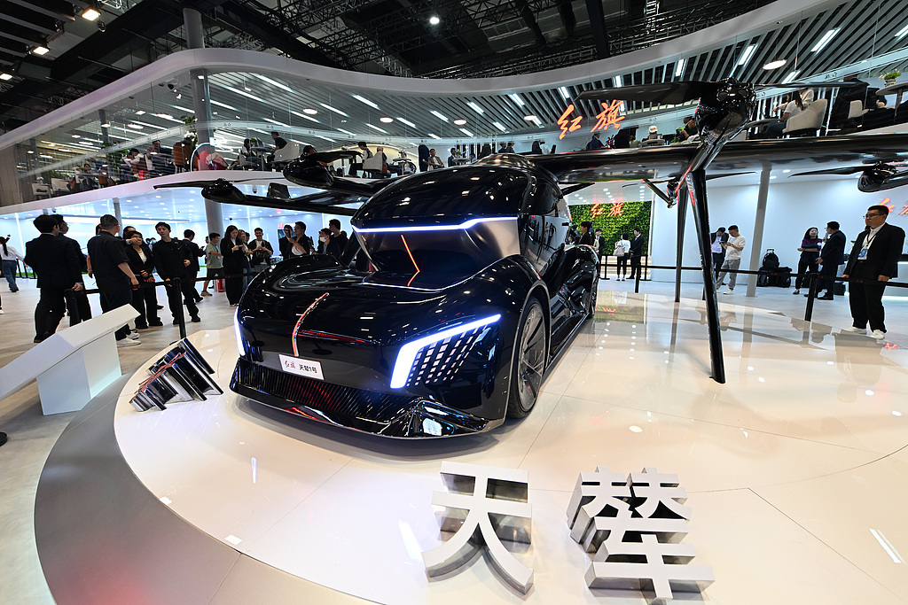 🚗 Hongqi Tianlian No.1 – Akıllı Bağlantı ve Otonom Sürüş Ekosistemi