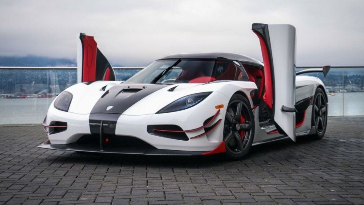 Koenigsegg Otomobilleri: İsveç Mühendisliğinde Sınırları Zorlayan Hypercar Markası