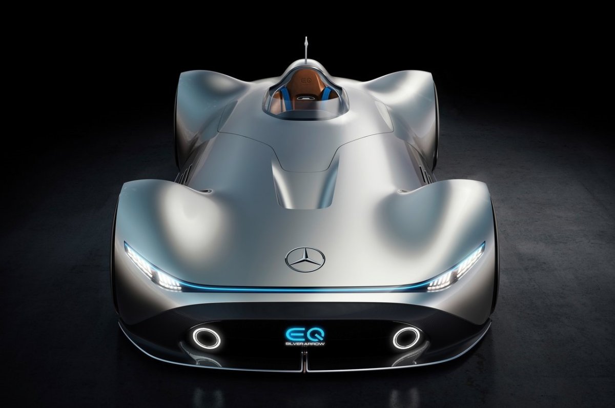 Mercedes-Benz Vision EQ Silver Arrow: Elektrikli Süper Spor Aracın Geleceği
