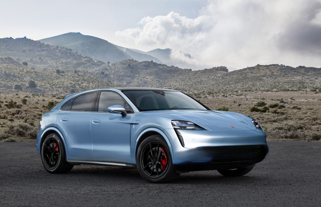 Porsche Cayenne E-Hybrid 2025: Lüks ve Performansın Elektrikli Buluşması