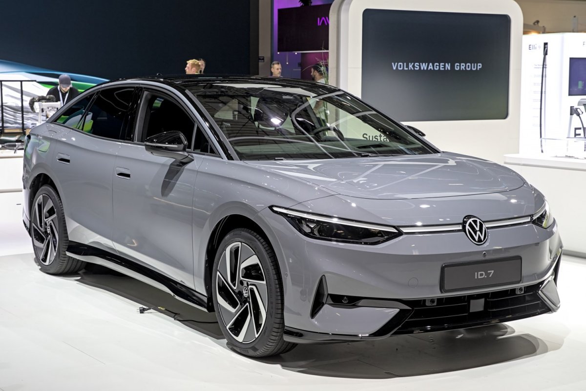 Volkswagen ID.7: 7 Koltuklu Sedan Duruşunda MEB Platformlu Elektrikli Amiral