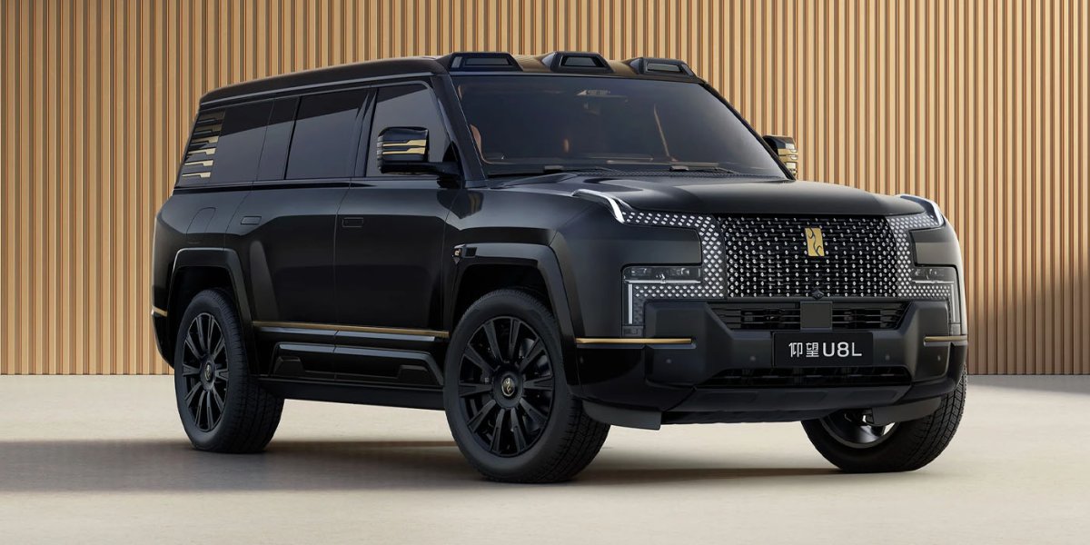 Yeni Lüks SUV Çağı: Yangwang U8L - 1.180 hp’lik Çin Devinden Dünya Sahnelerine