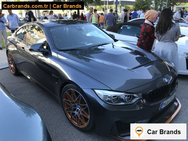 BMW M4 (F82)