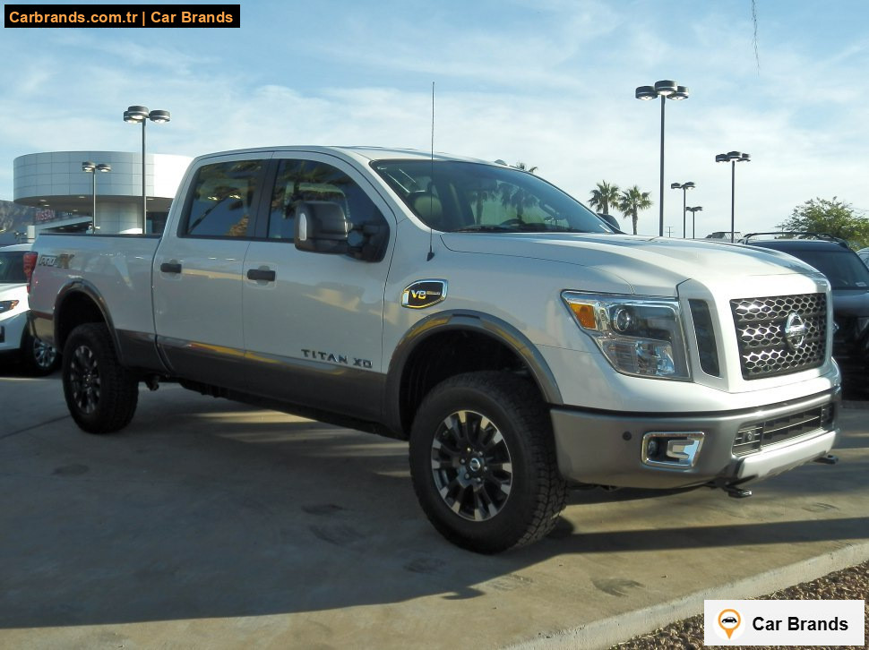 Nissan Titan II XD Crew Cab 5.0 V8 (310 bg) 4WD Automatic 2015