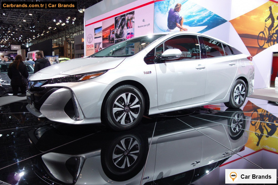 Toyota Prius IV (XW50, facelift 2018) Prime 1.8 (122 bg) Plug-in Hybrid e-CVT 2017 - 2022